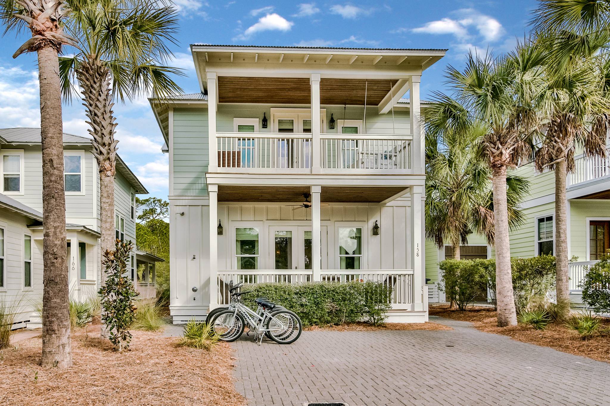 Blue Crab House - Image 2